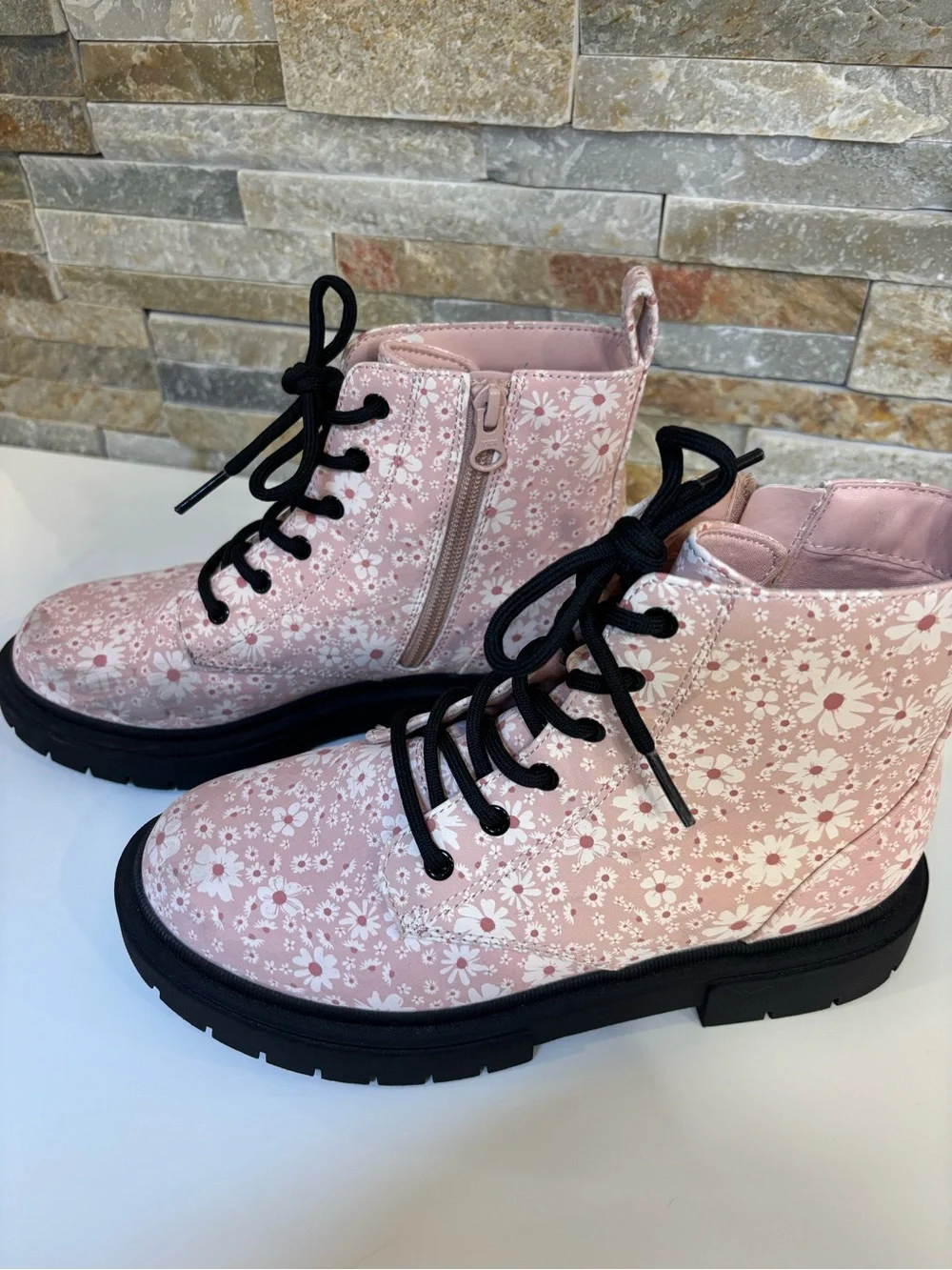 Art Class Girls Kayden Floral Combat Boots Size 4 Pink Daisy Lace Up Zip